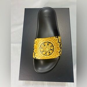 Versace slides